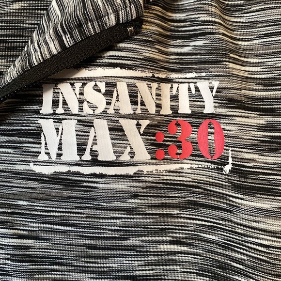 Beachbody Insanity Max 30 Athletic Jacket - Picture 3 of 4